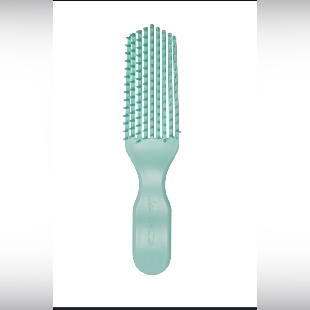 Felicia Leatherwood Detangler Brush